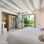 Upper Hotel